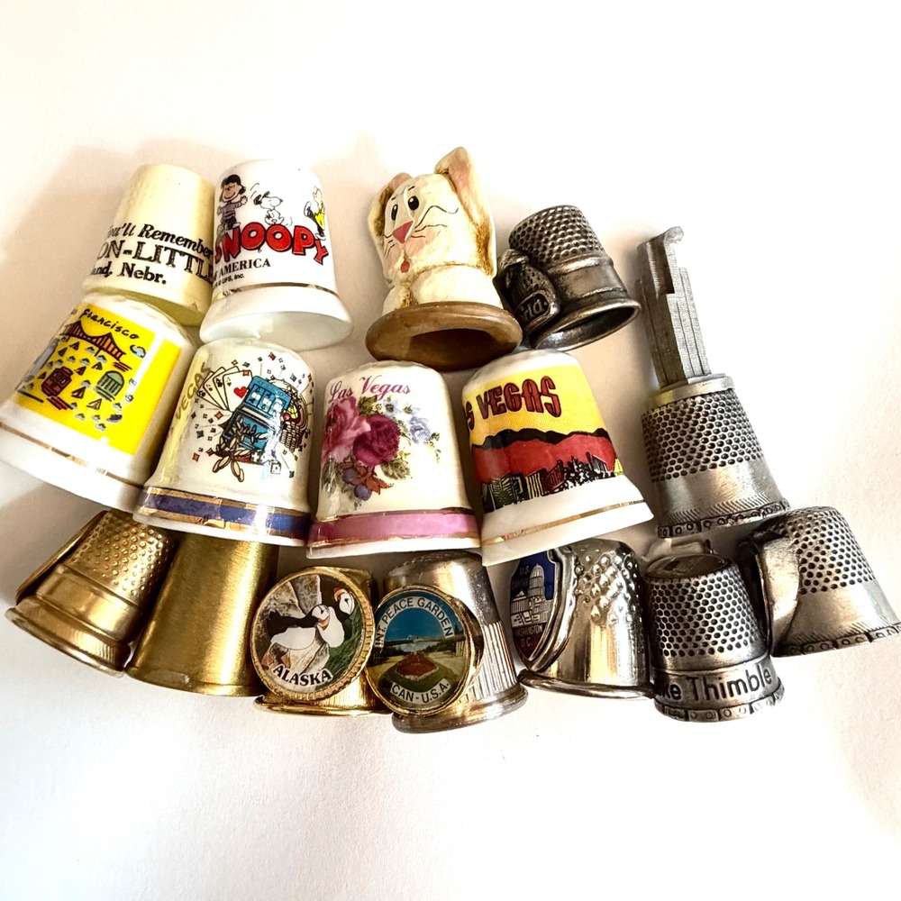 Vintage Thimble Collection Snoopy Las Vegas Alaska Brass Pewter Metal Lot of 16 - Picture 1 of 11